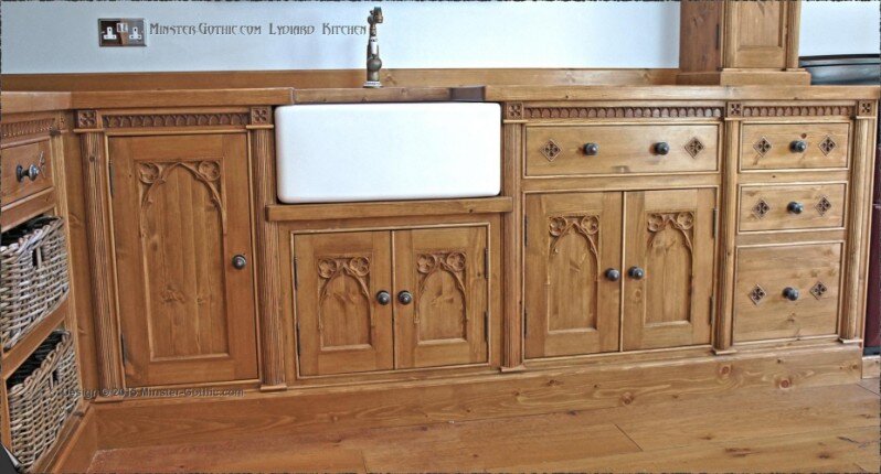 Minster Gothic Classic "Lydiard" Kitchen